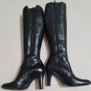 Gianni Bini high heeled leather boots